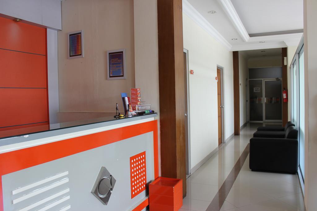 Hotel Aryuka Kejayan Buitenkant foto