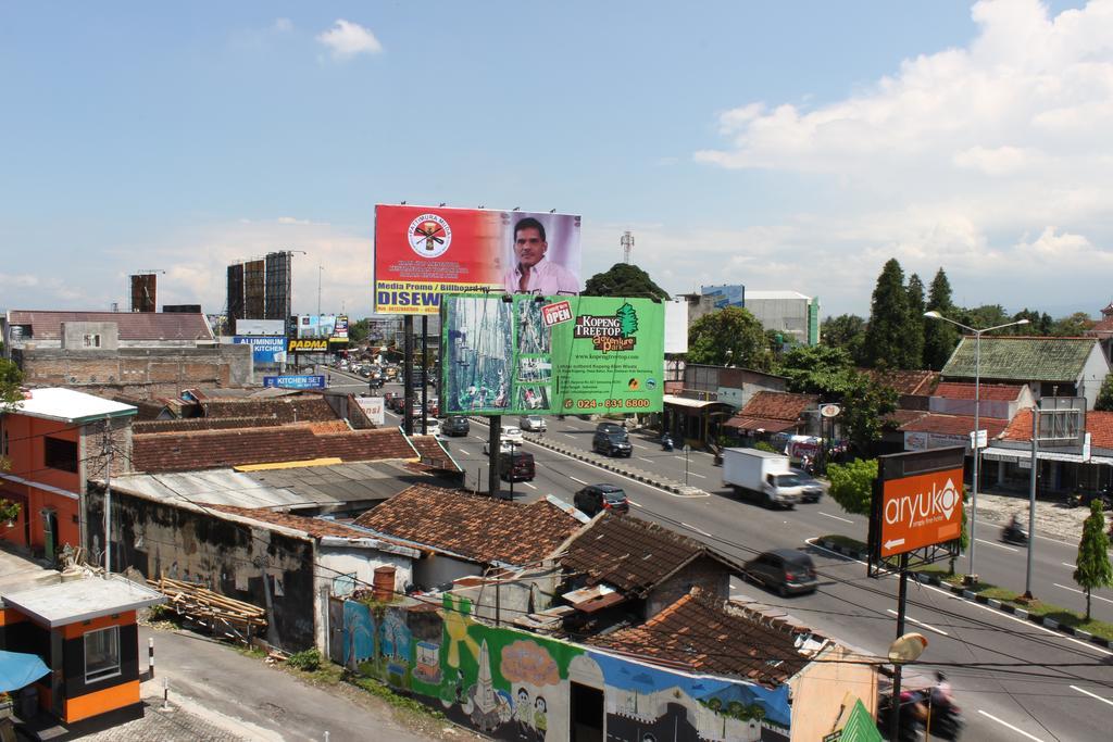 Hotel Aryuka Kejayan Buitenkant foto